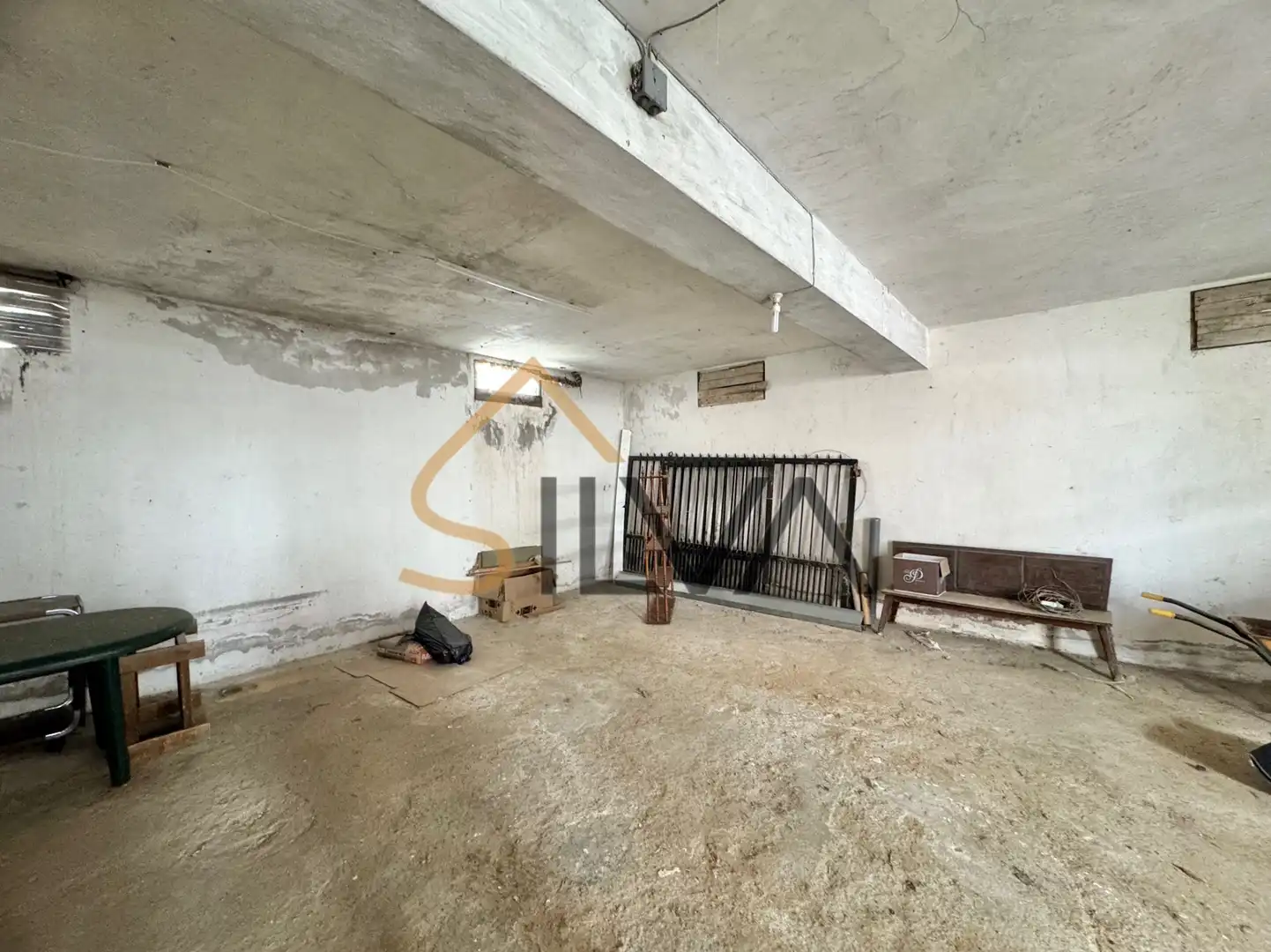 Gebäude zum Verkauf in Oleiros mit Gemeinschaftspool