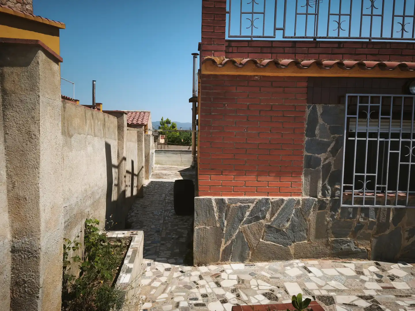 Vista exterior de Casa o xalet en venda en Santa Oliva amb Aire condicionat, Calefacció i Jardí privat
