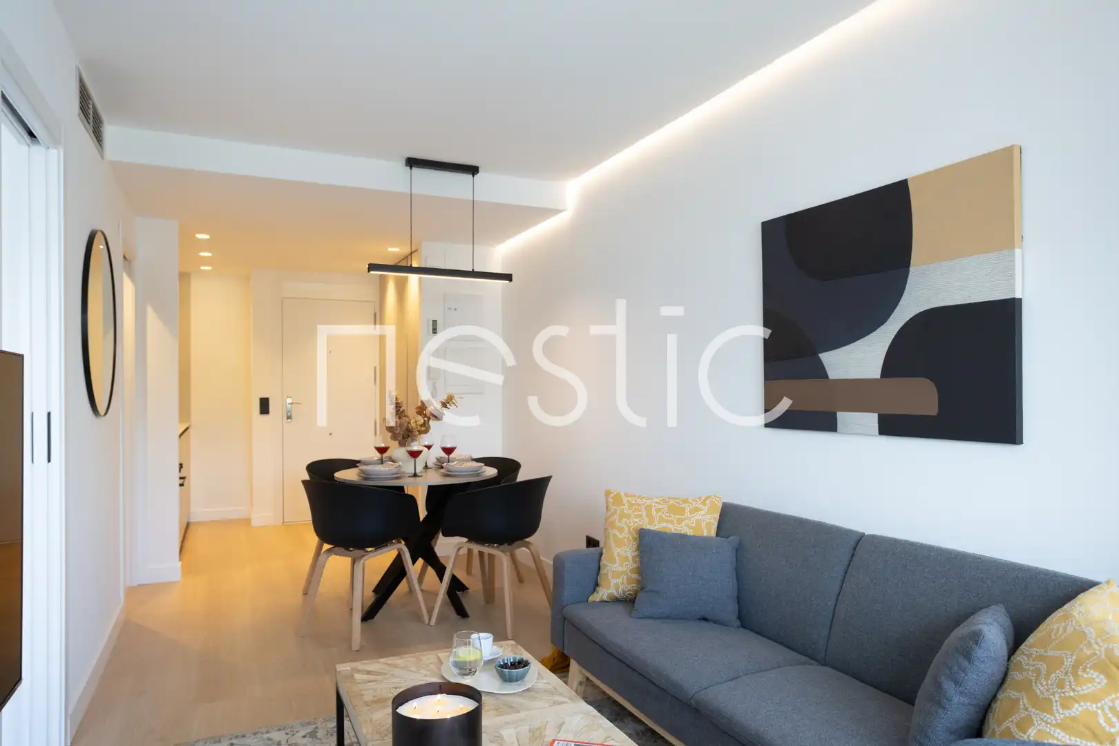 Sala d'estar de Apartament de lloguer en Madrid amb Aire condicionat, Calefacció i Moblat