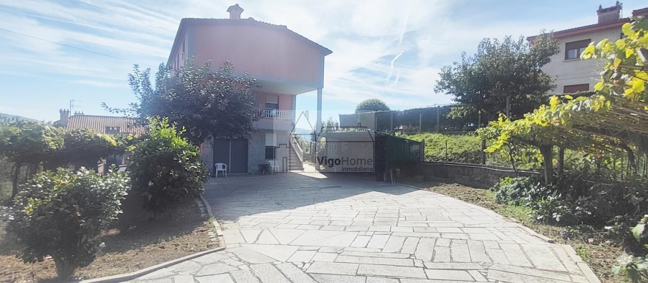Vista exterior de Casa o chalet en venta en Vigo  con Calefacción, Jardín privado y Terraza