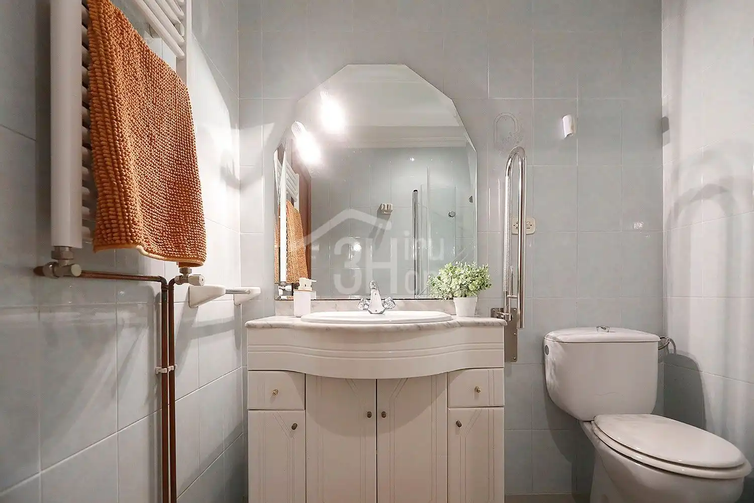 Baño de Piso en venta en Irun  con Calefacción y Trastero