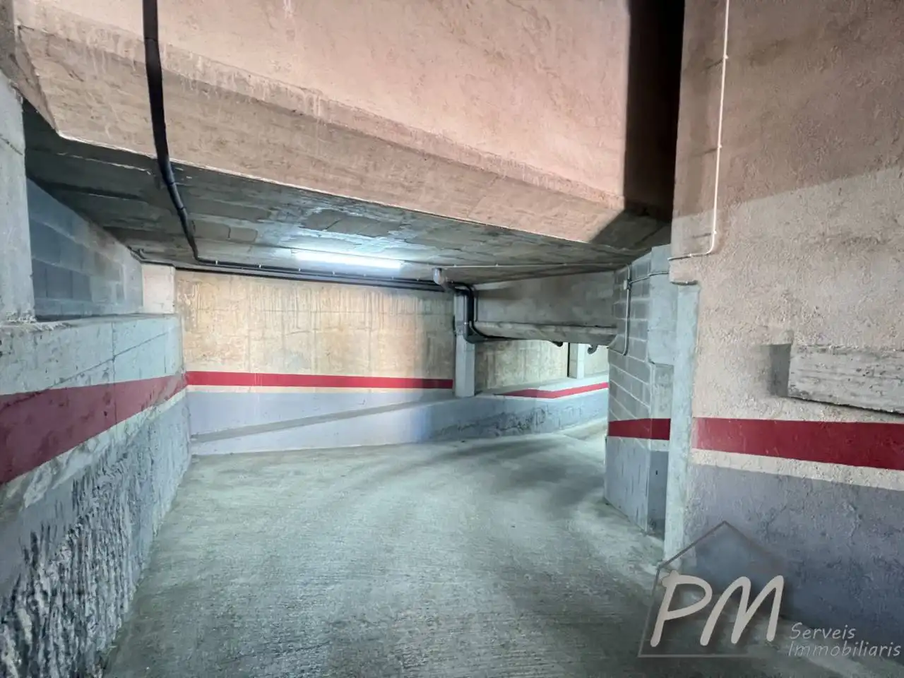 Parking of Garage for rent in Girona