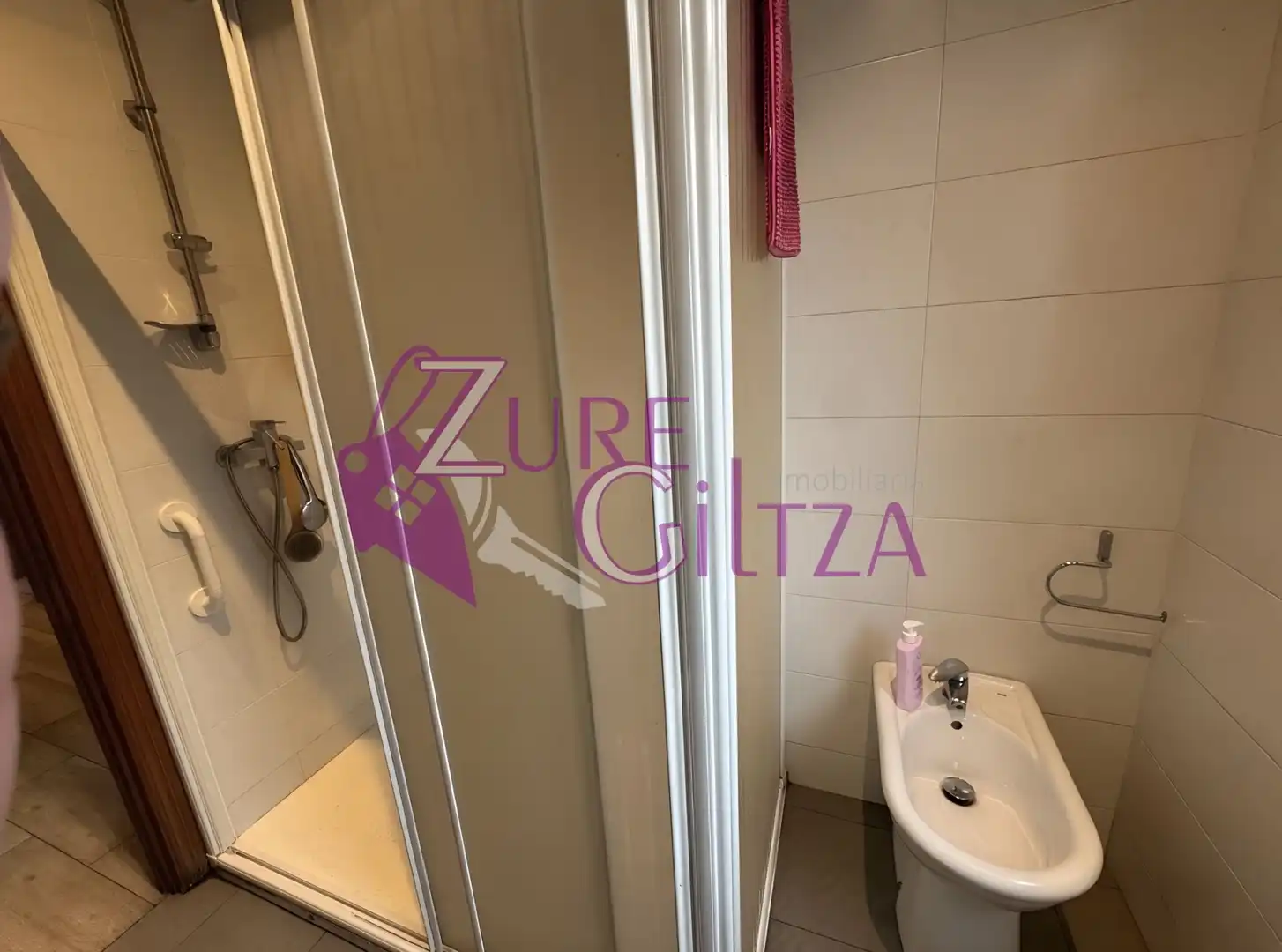 Bany de Pis en venda en Amorebieta-Etxano amb Calefacció i Traster