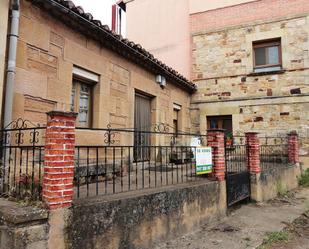Exterior view of House or chalet for sale in Vilviestre del Pinar  with Storage room