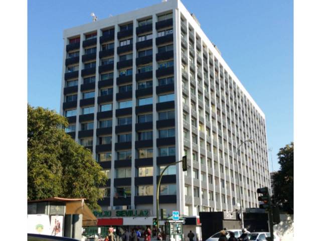 Garaje en Venta en Avenida San Francisco Javier, n.9 en La Buhaira