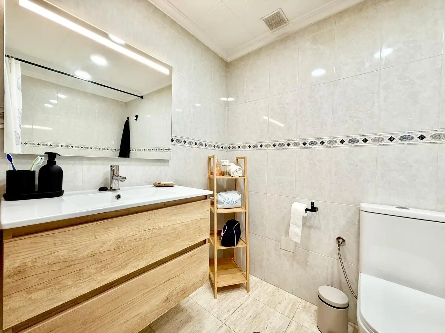 Badezimmer von Wohnungen zur Miete in Torrevieja mit Heizung, Terrasse und Schwimmbad