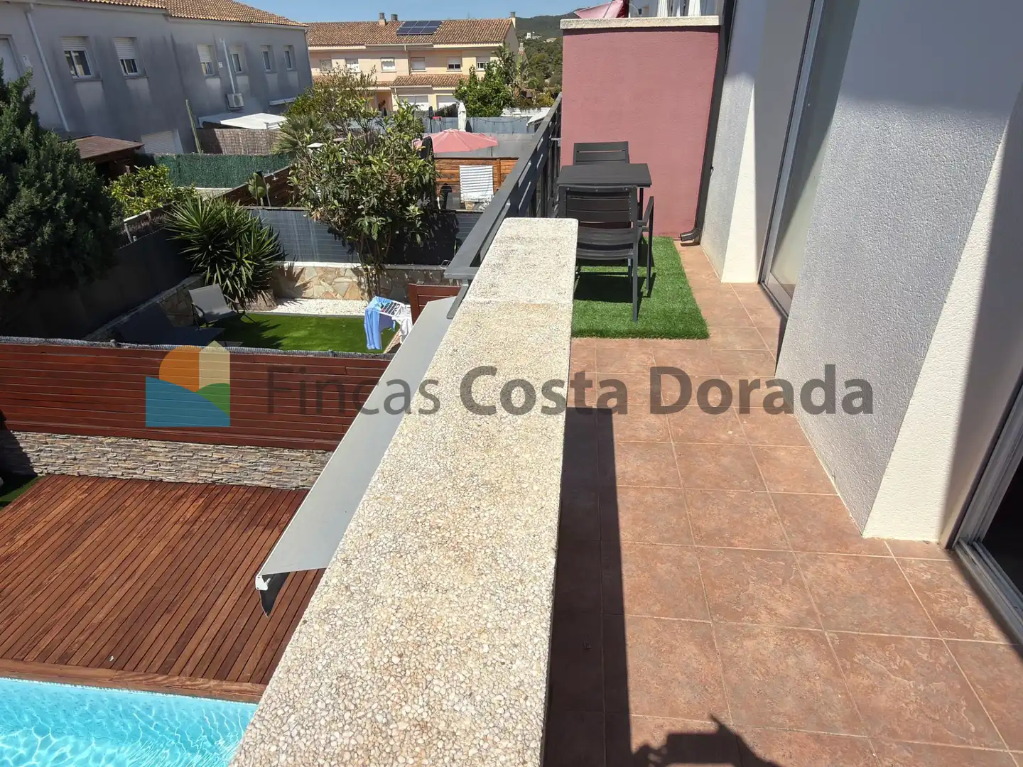 Terrassa de Casa adosada en venda en Cubelles amb Aire condicionat, Calefacció i Jardí privat
