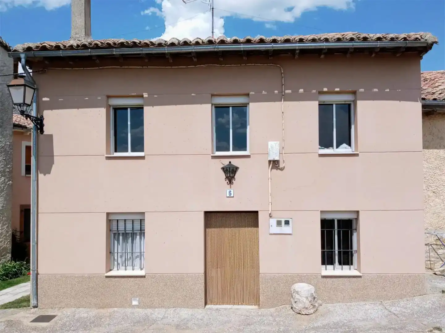 Vista exterior de Pis en venda en Sotresgudo amb Moblat
