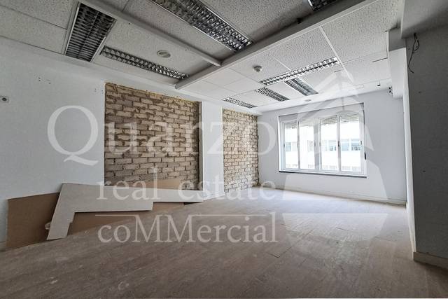 Local comercial en Alquiler en Calle San Pedro de Alcántara en Centro