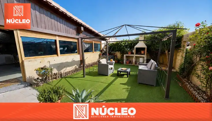 Terrassa de Casa o xalet en venda en El Campello amb Aire condicionat, Jardí privat i Terrassa