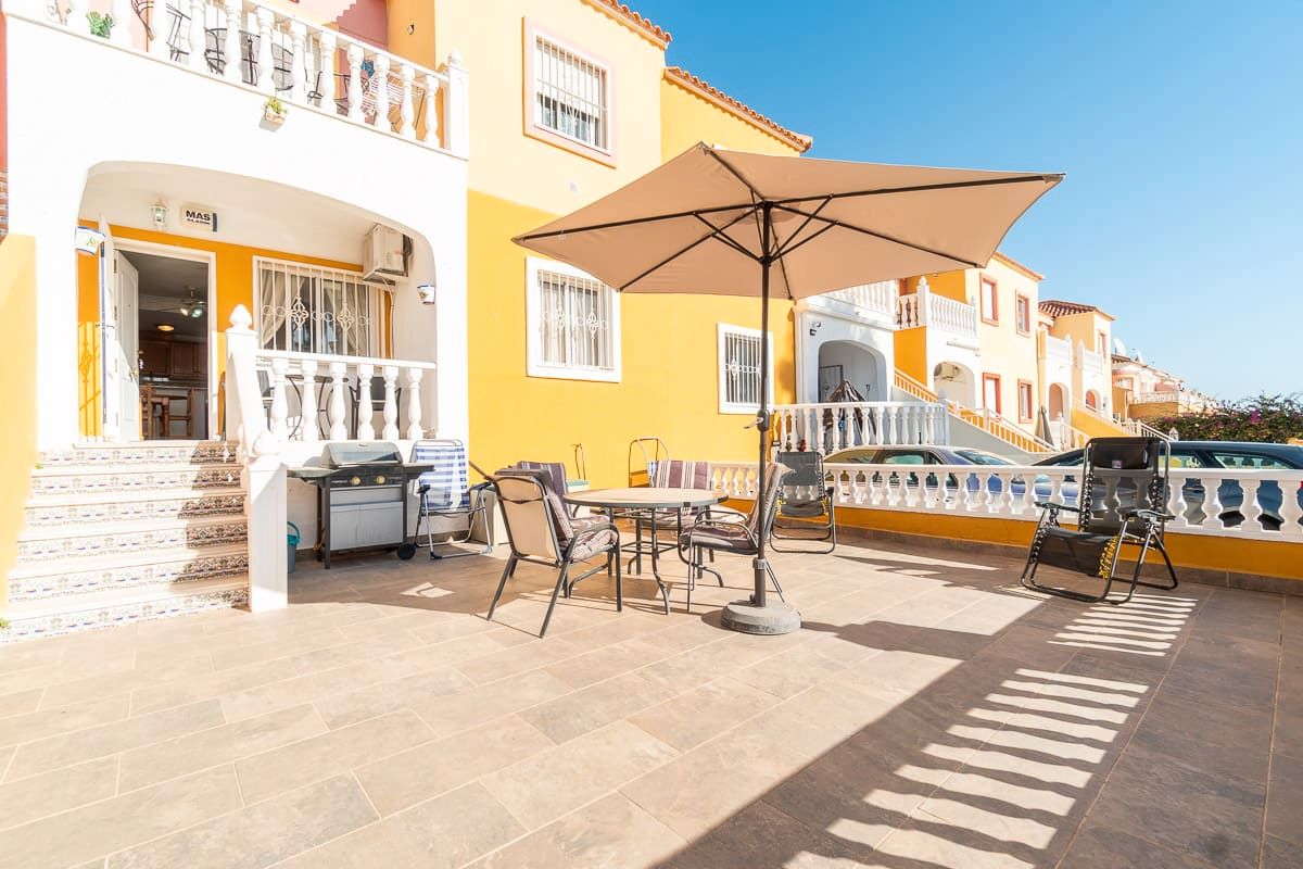 Terrassa de Casa o xalet en venda en Orihuela amb Aire condicionat, Terrassa i Moblat