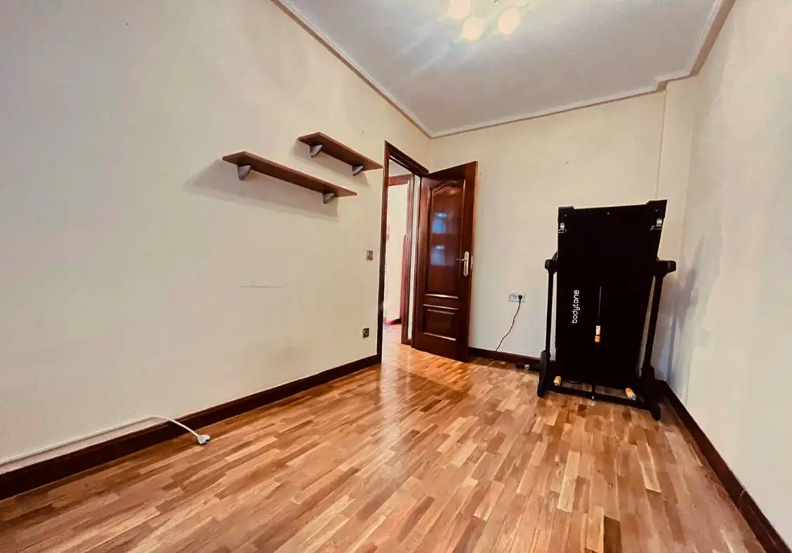 Wohnung zum Verkauf in Salamanca mit Klimaanlage, Heizung und Parkett
