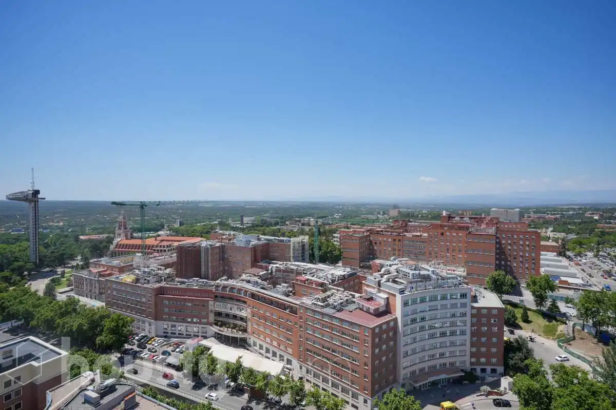 Außenansicht von Wohnung zum Verkauf in Madrid mit Klimaanlage, Heizung und Terrasse