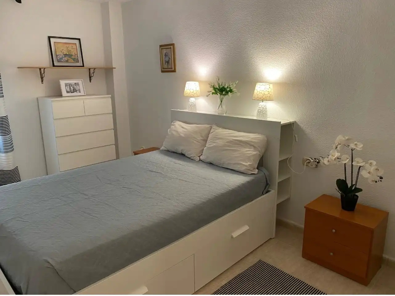 Schlafzimmer von Wohnungen zur Miete in Roquetas de Mar mit Klimaanlage