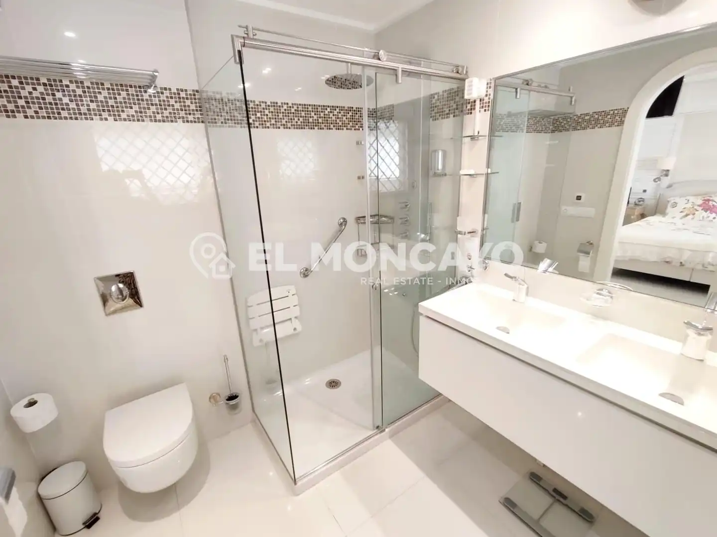 Baño de Ático en venta en Guardamar del Segura con Aire acondicionado, Calefacción y Jardín privado