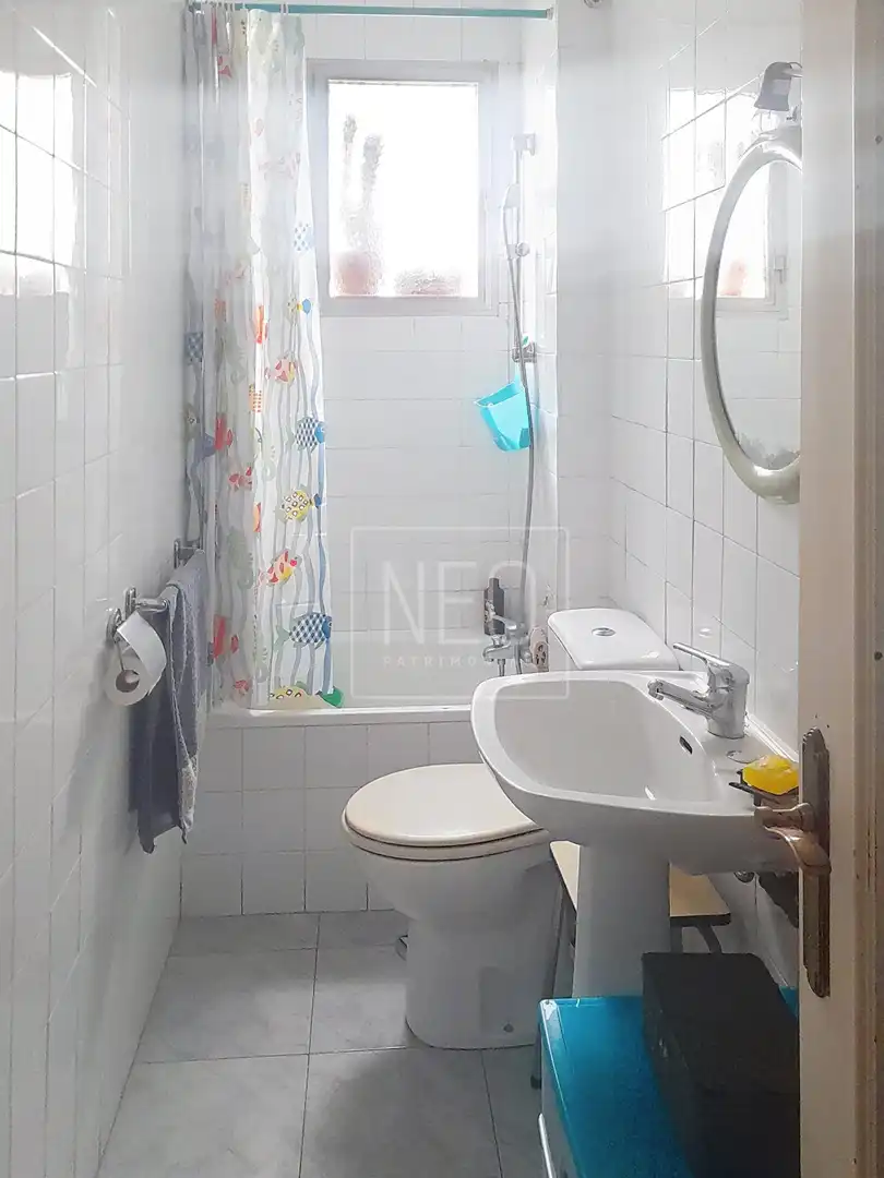Bathroom of Flat for sale in Carabanchel