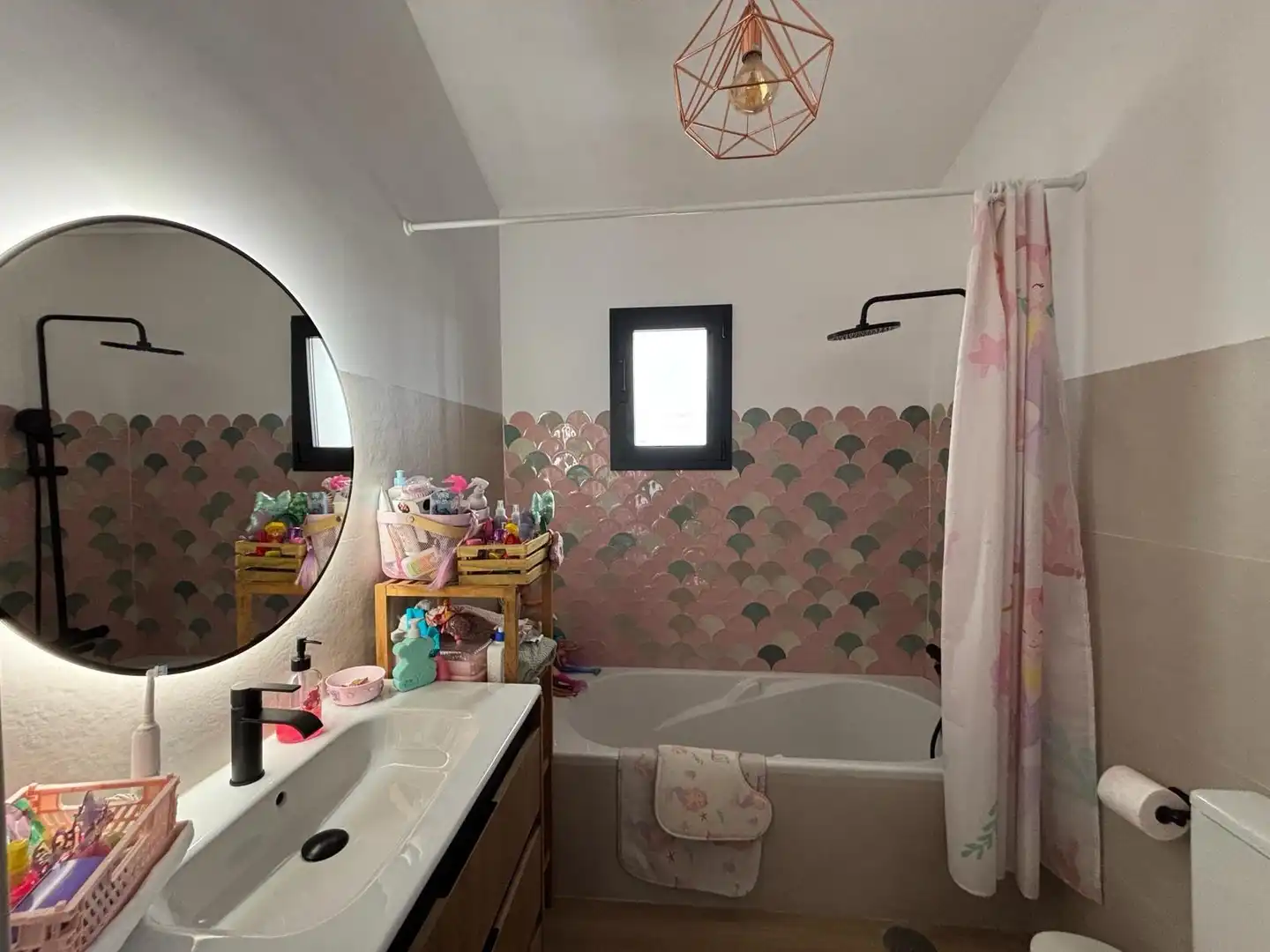 Bathroom of Detached homes for sale in Los Barrios  with Community pool