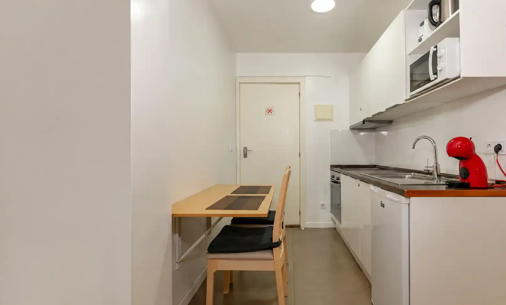 Cuina de Estudi de lloguer en Valencia amb Aire condicionat, Calefacció i Moblat