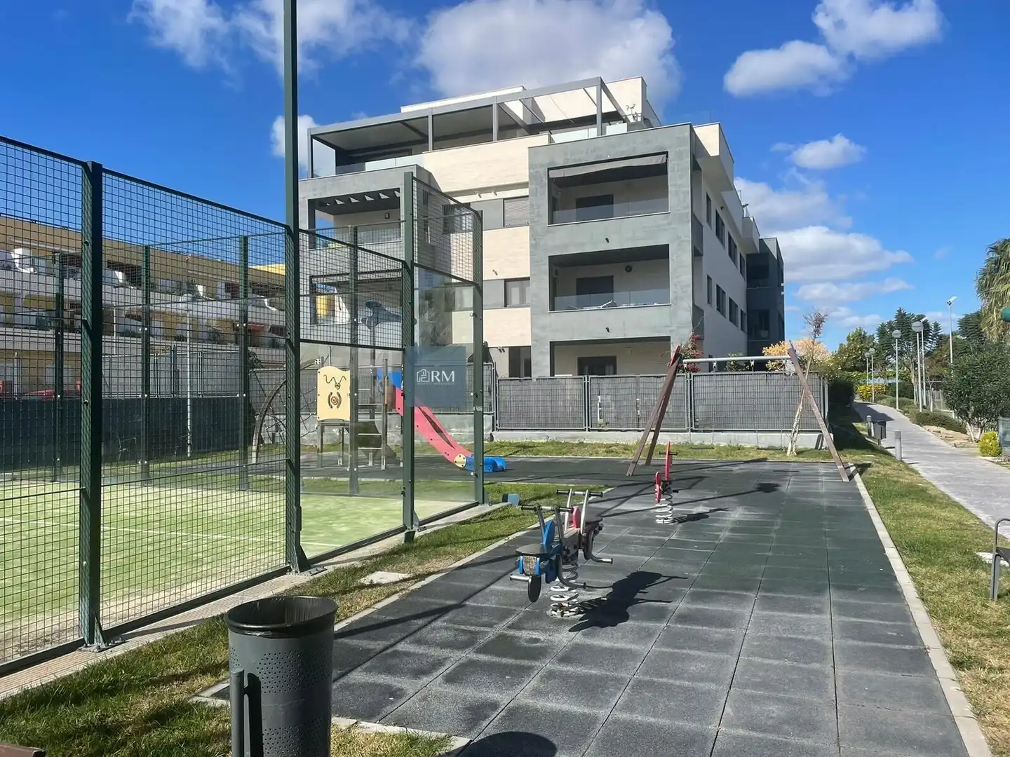 Piso de alquiler en Avenida de la Libertad, El Pino - Bajo de Guía