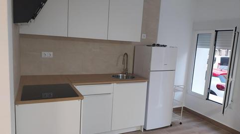 Foto 2 de Planta baixa de lloguer a Calle Vicente Ramos, 6