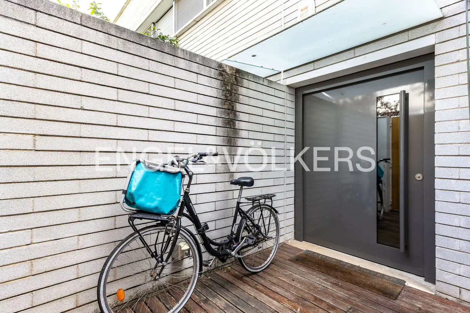 Balcony of Houses for sale in Barcelona  with Air Conditioner, Heating and Private garden