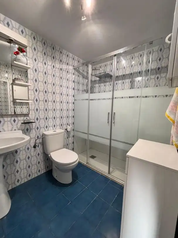 Badezimmer von Country house zum Verkauf in Gorliz mit Abstellraum