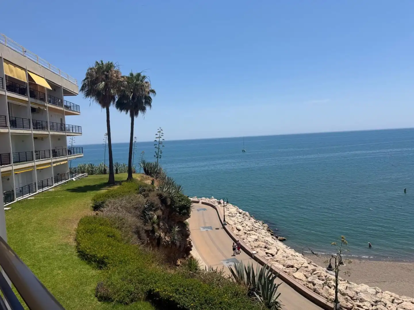 Außenansicht von Wohnung zum Verkauf in Torremolinos mit Klimaanlage, Terrasse und Gemeinschaftspool