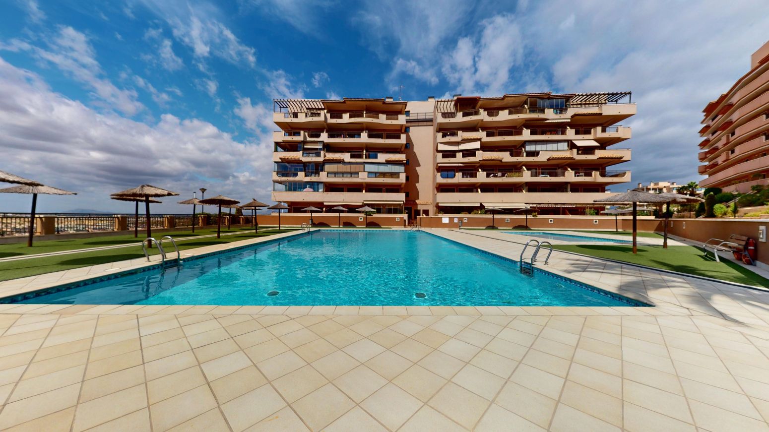 Piscina de Àtic en venda en Elche / Elx amb Aire condicionat, Jardí privat i Terrassa