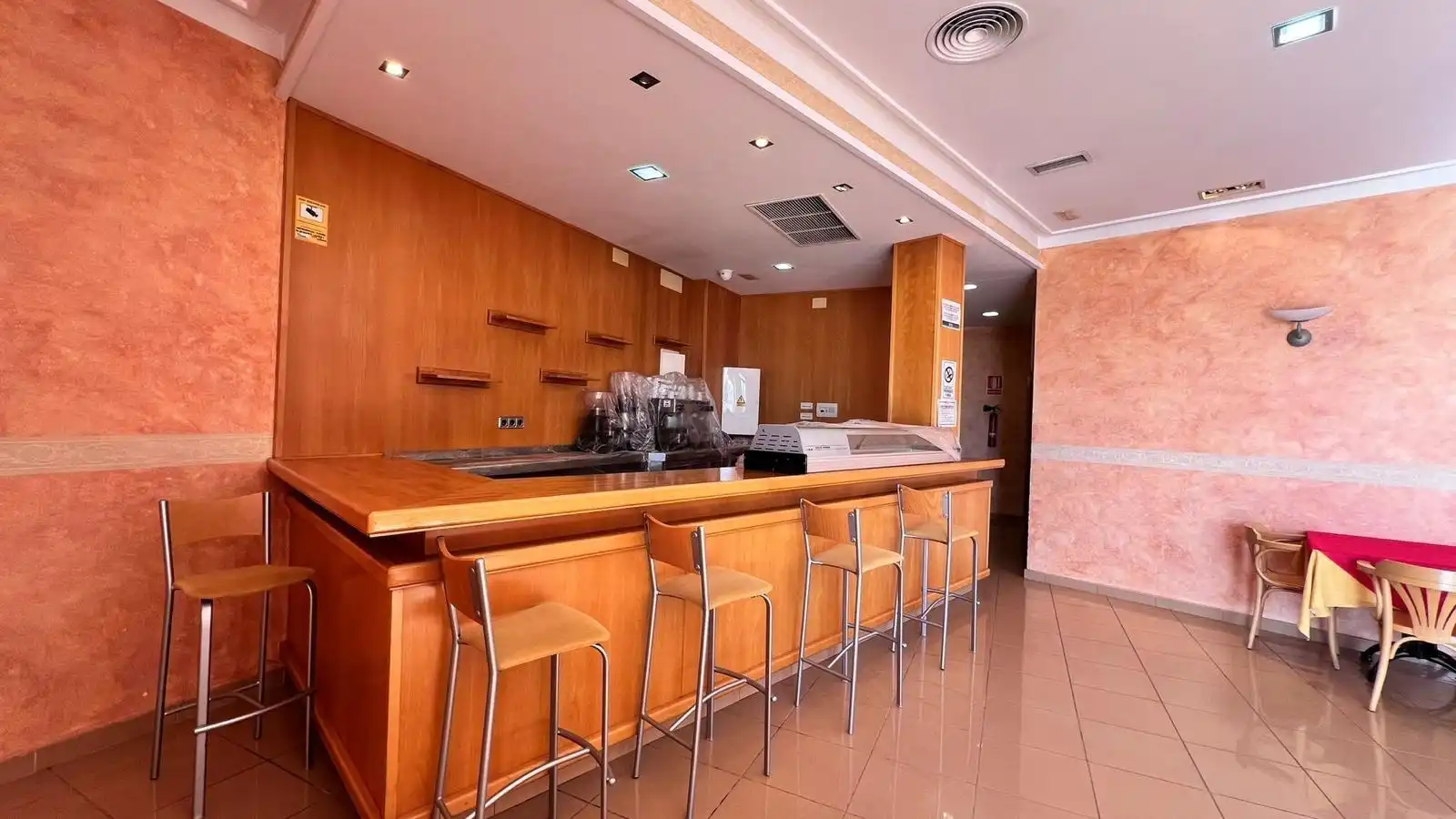 Local comercial en venta en Los Montesinos, imagen 6