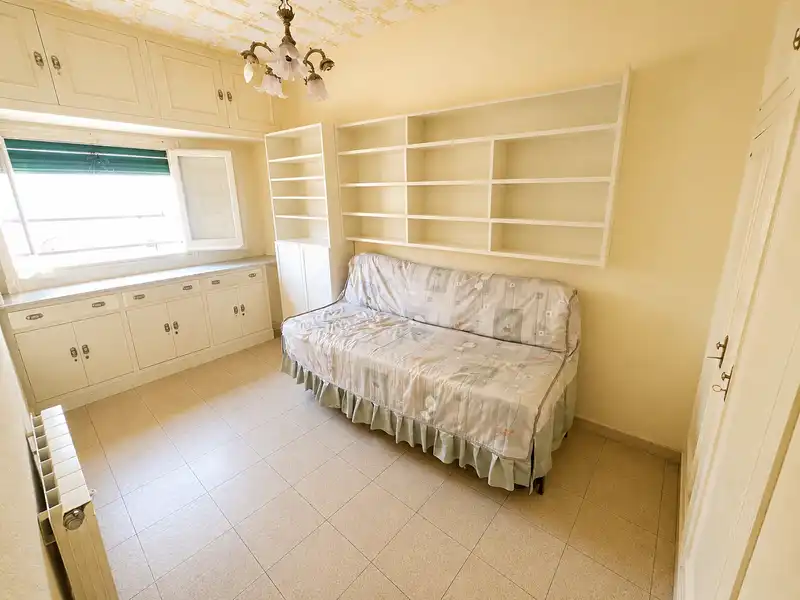 Habitación de Piso en venta en Madrid con Calefacción y Amueblado