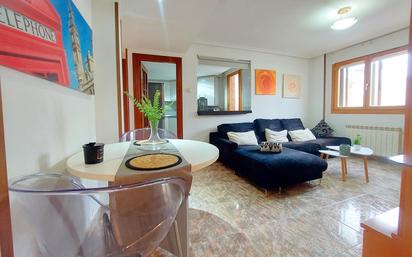 Living room of Flat for sale in  Zaragoza Capital  with Air Conditioner and Balcony