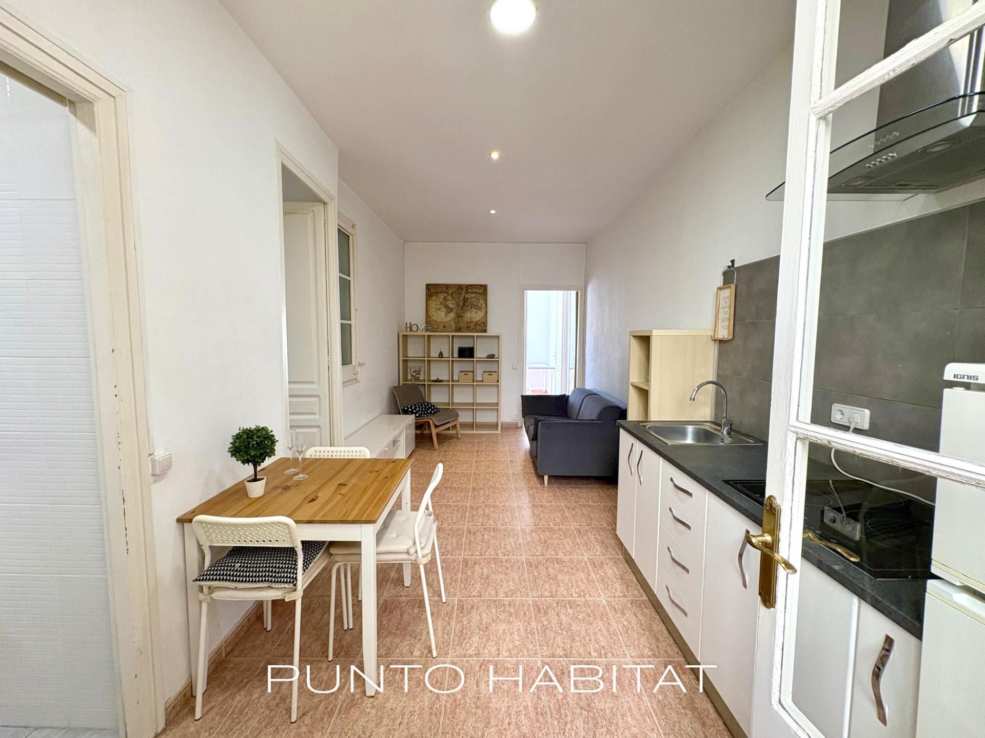 Vista exterior de Pis en venda en  Barcelona Capital amb Balcó