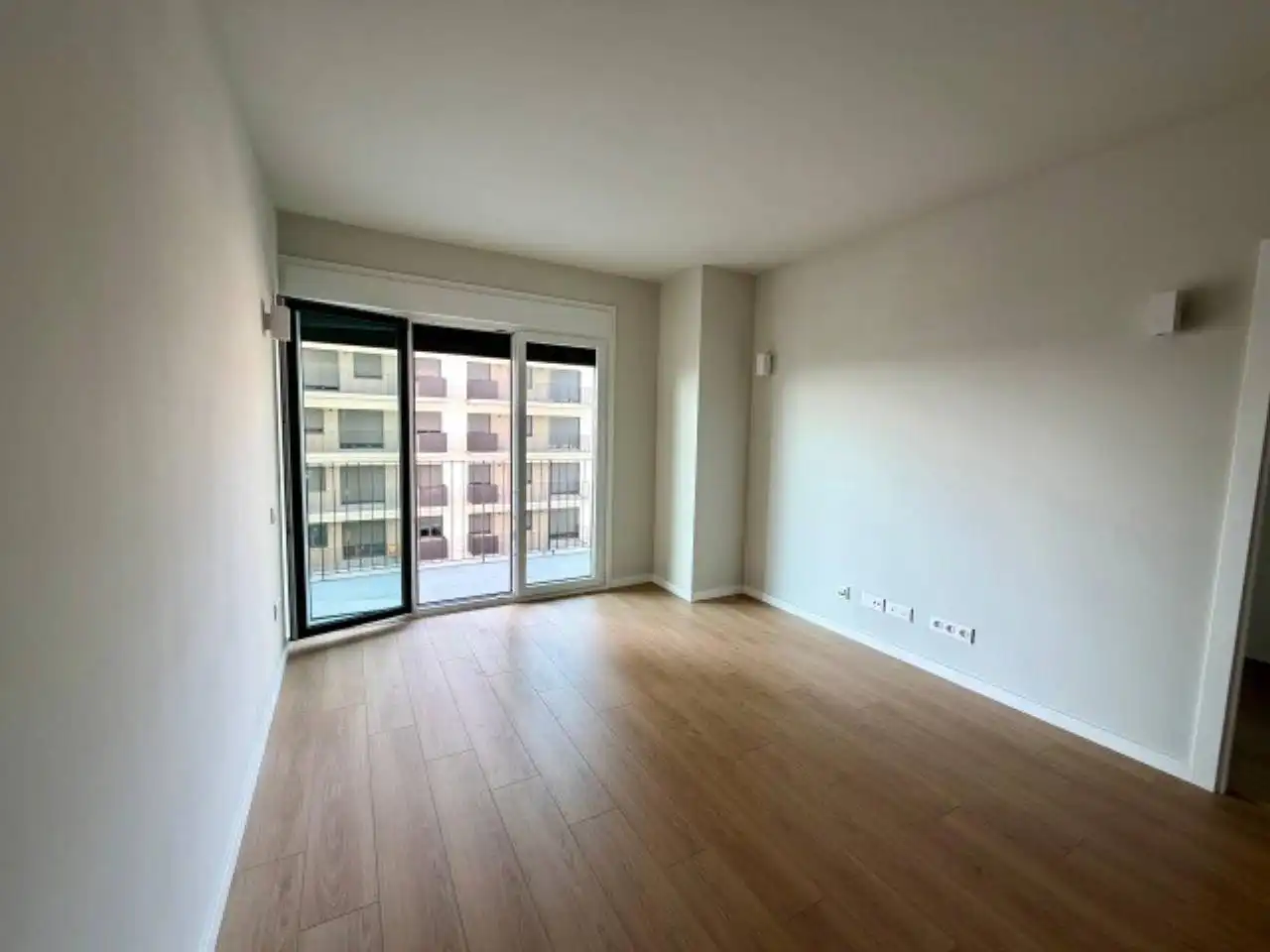 Bedroom of Flat for rent in Terrassa  with Air Conditioner, Heating and Parquet flooring