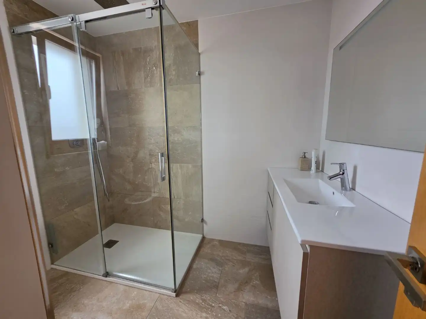 Bathroom of Flat for rent in A Coruña Capital   with Heating and Furnished