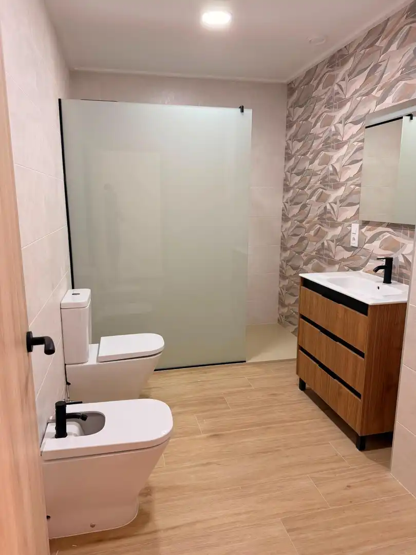 Baño de Piso en venta en Ontinyent con Aire acondicionado