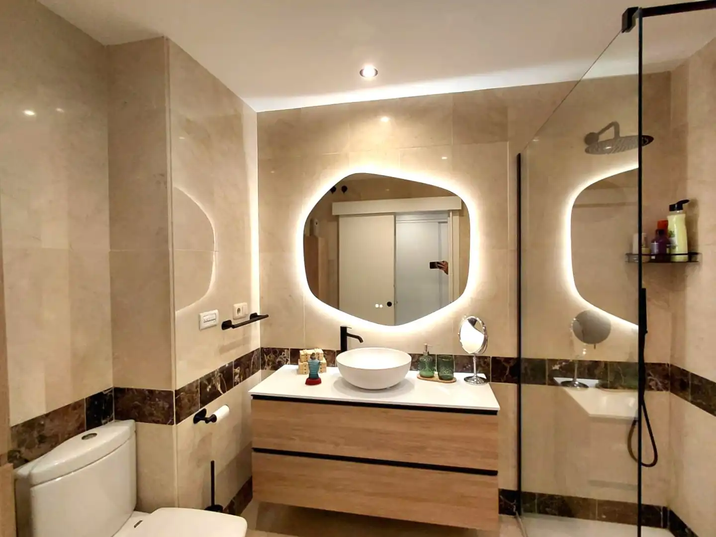 Baño de Piso en venta en Marbella con Aire acondicionado, Calefacción y Terraza