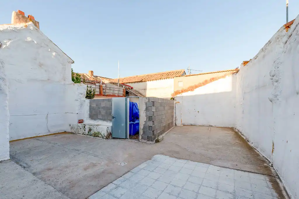 Vista exterior de Casa o chalet en venta en Orgaz