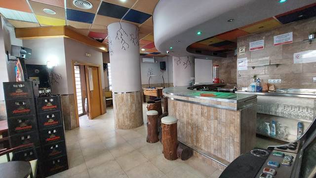 Local comercial en Alquiler en Madrigal