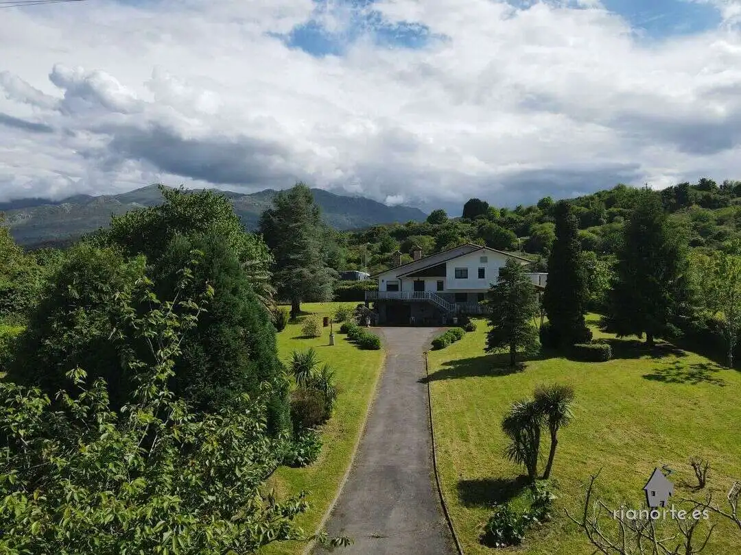 Vista exterior de Casa o chalet en venta en Colunga con Calefacción y Jardín privado
