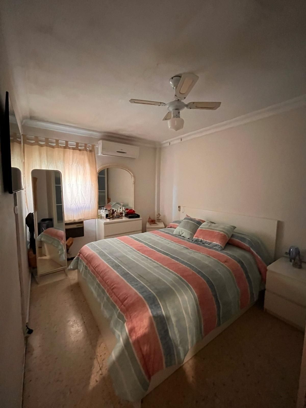 Bedroom of Flat for sale in  Sevilla Capital  with Air Conditioner, Terrace and Balcony