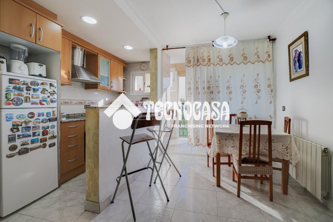 Kitchen of Flat for sale in Badalona  with Heating, Terrace and Balcony