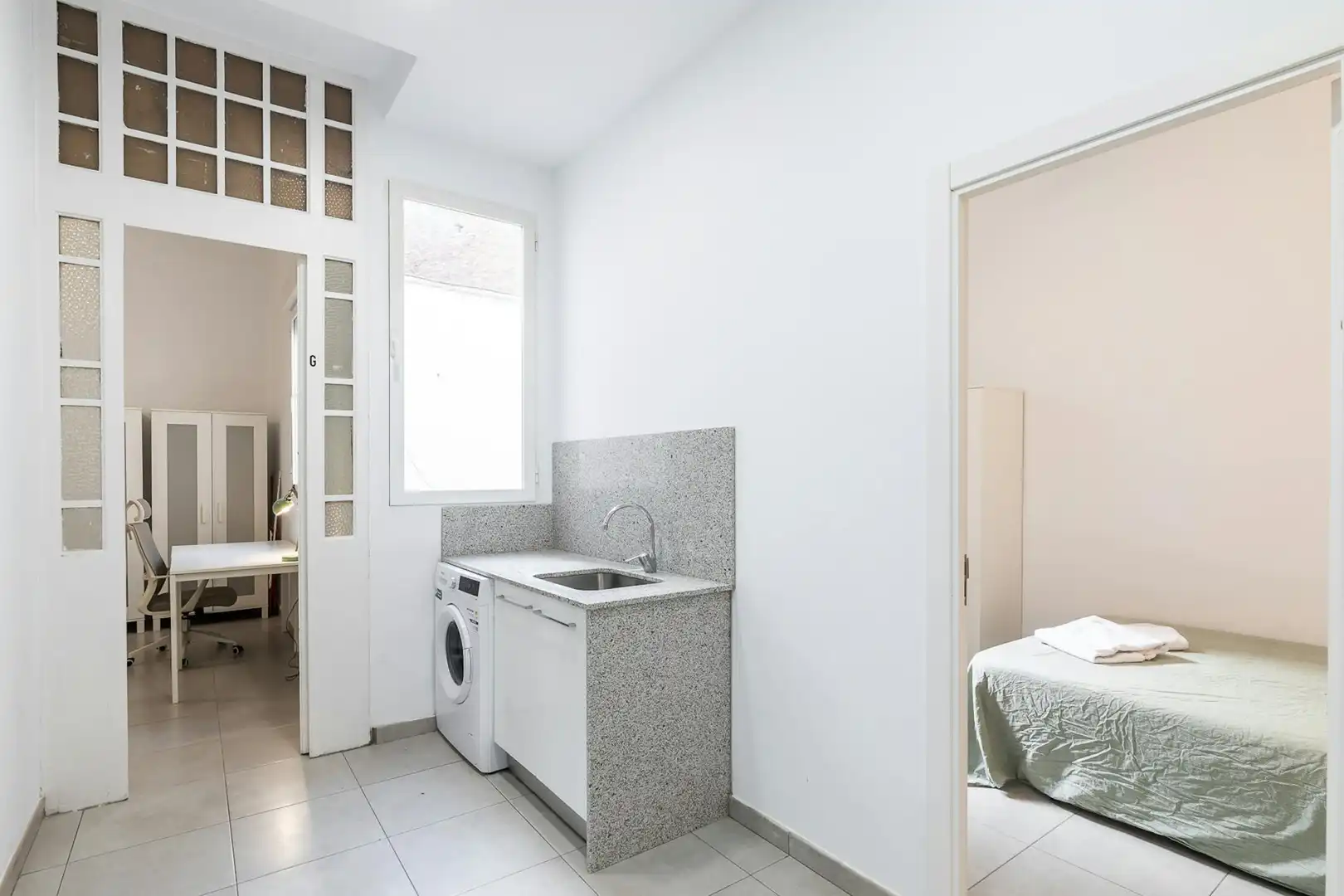 Schlafzimmer von Wohnung zur untervermieten in Valencia mit Heizung, Möbliert und Waschmaschine