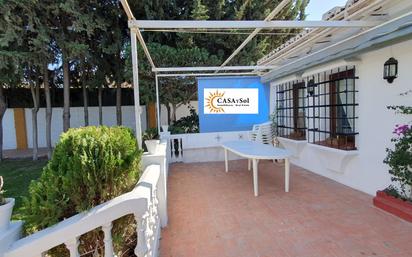 Terrassa de Casa o xalet en venda en Alhaurín de la Torre amb Aire condicionat, Calefacció i Jardí privat