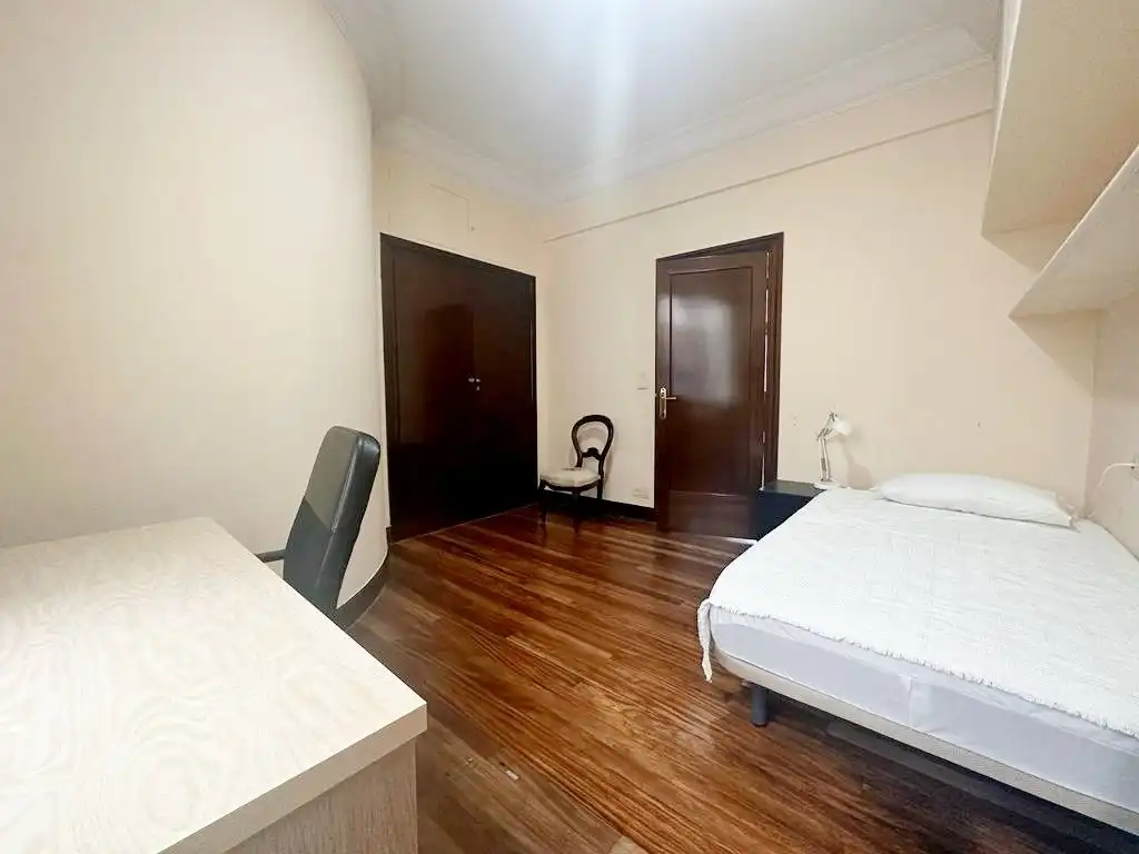Habitación de Piso de alquiler en Bilbao  con Calefacción