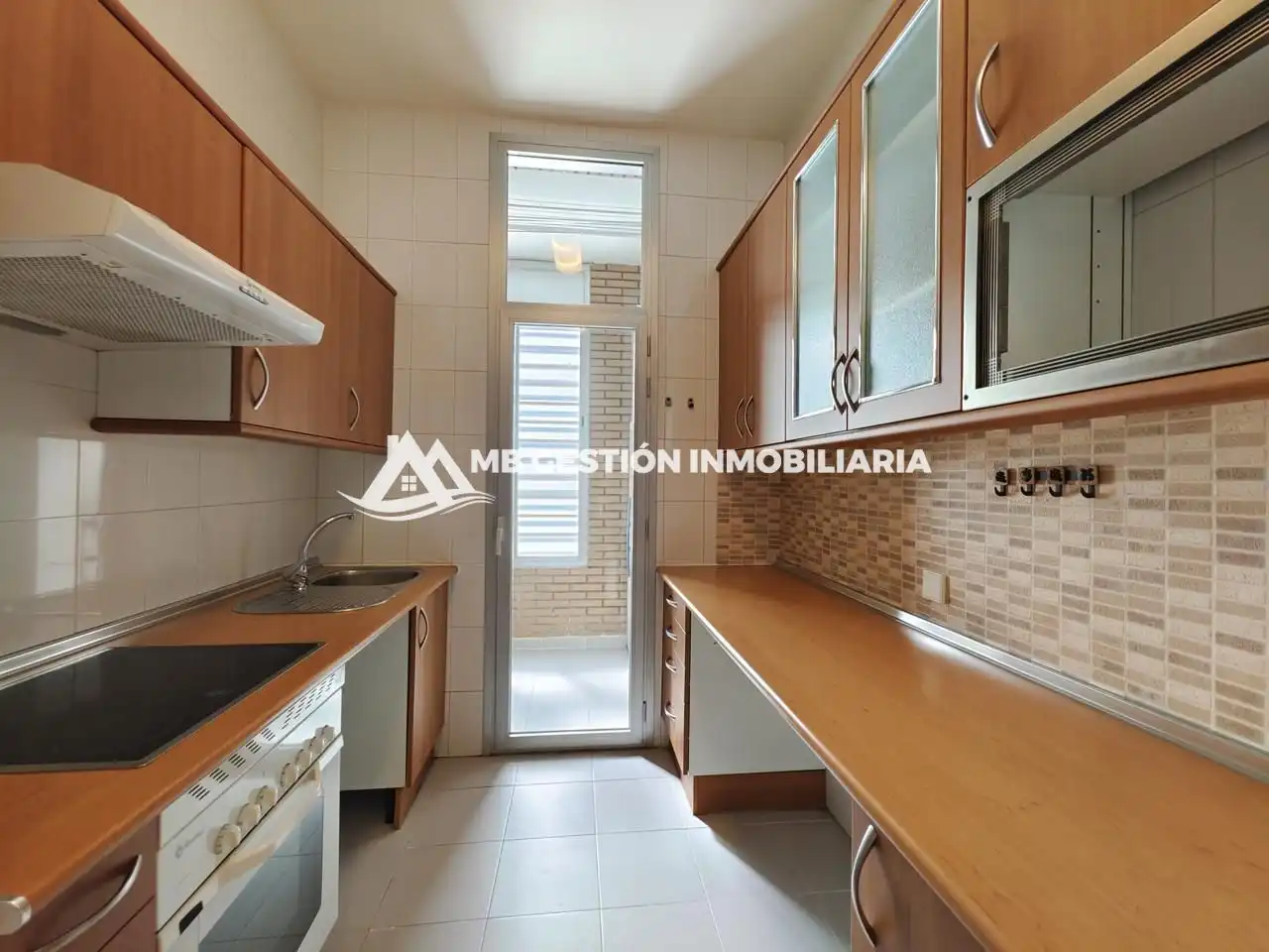 Cocina de Planta baja en venta en Fuenlabrada con Calefacción, Trastero y Piscina