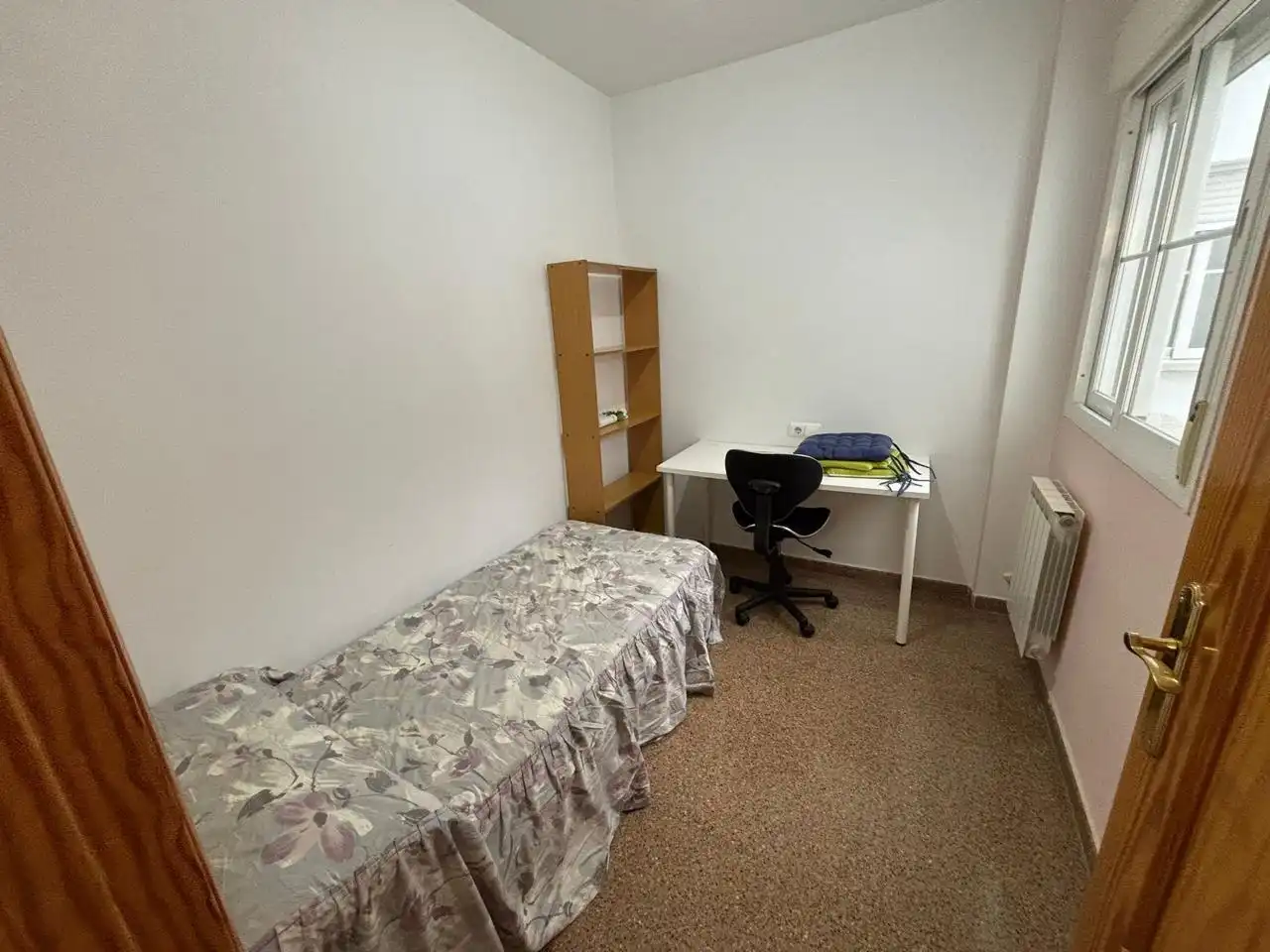 Schlafzimmer von Dachboden zum Verkauf in Churriana de la Vega mit Heizung, Terrasse und Gemeinschaftspool
