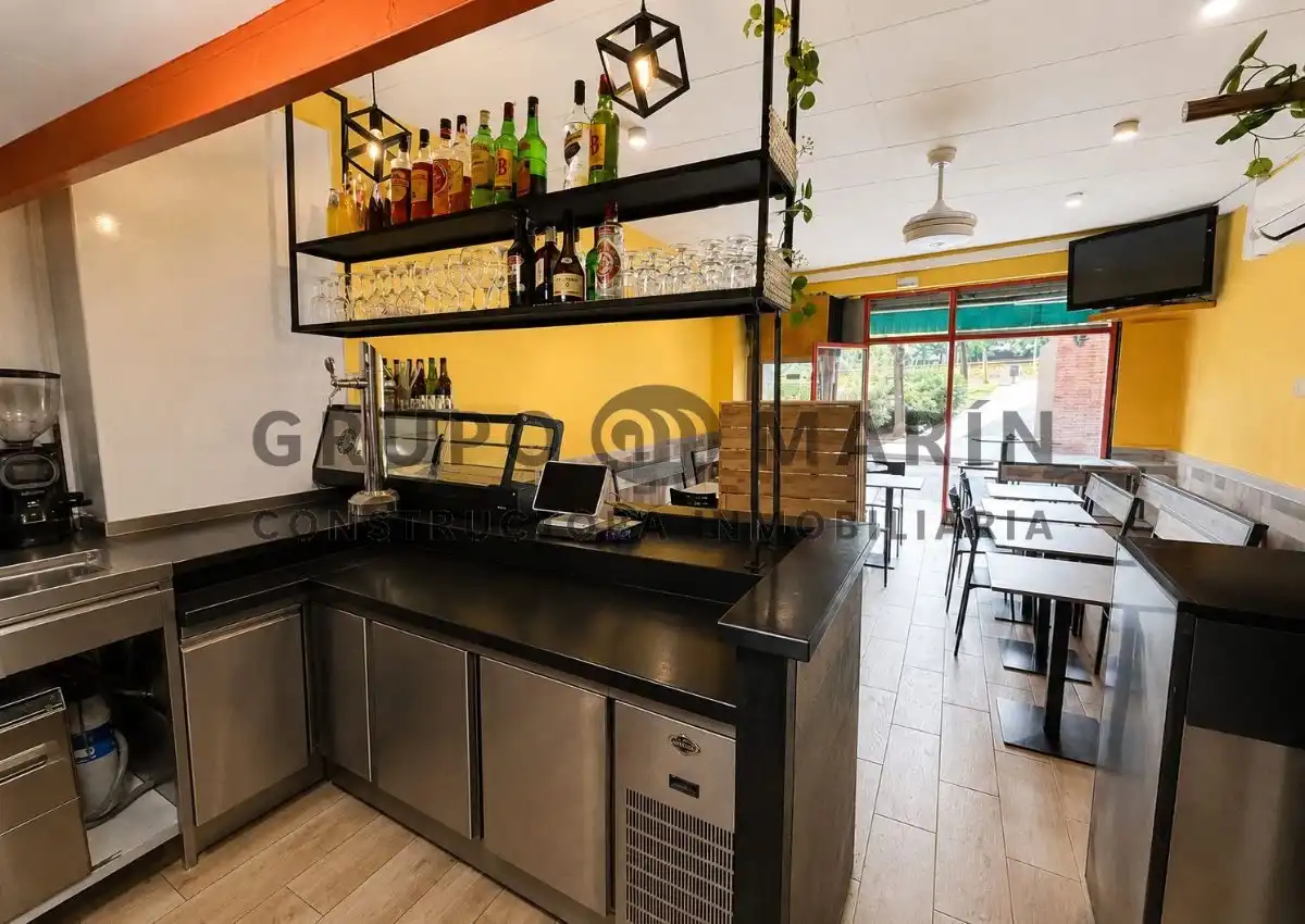 Local comercial en venta en Carrer de Les Ciències