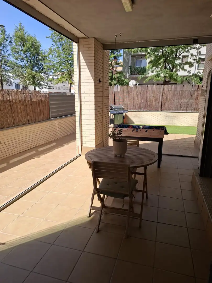 Terraza de Planta baja en venta en Paterna con Aire acondicionado, Calefacción y Jardín privado