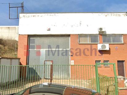 Vista exterior de Nau industrial de lloguer en Terrassa