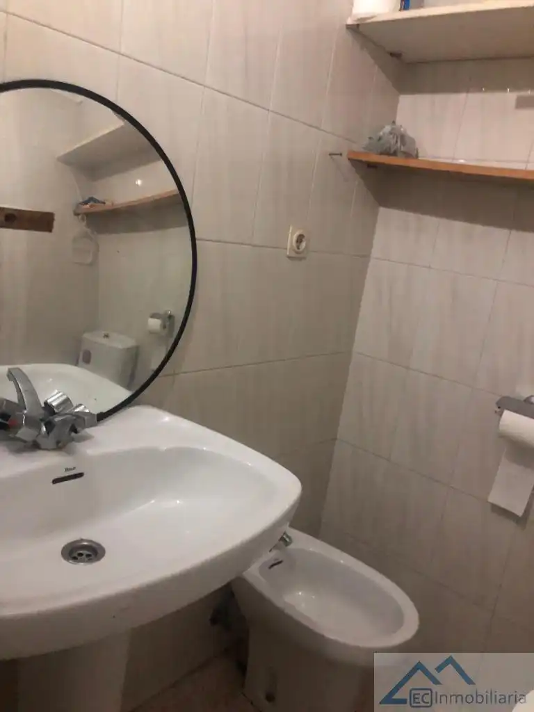 Baño de Local de alquiler en Santander